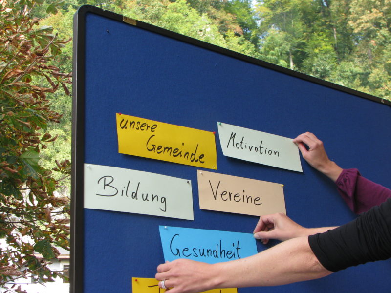 Bildungs- und Kulturarbeit in den Gemeinden organisieren